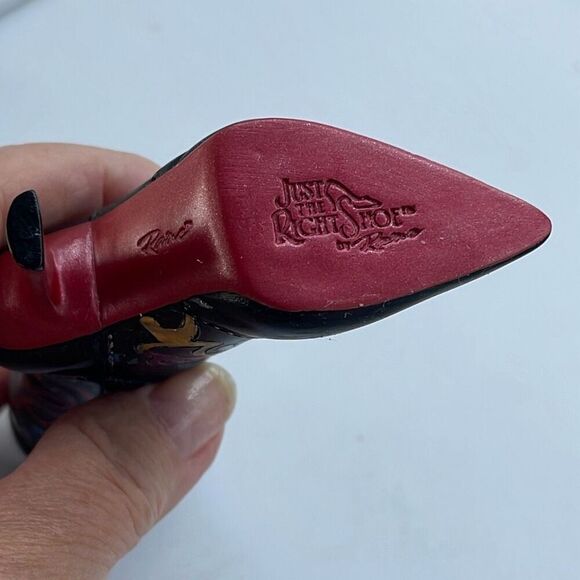 Just the Right Shoe by Raine. “Artist’s Impressions “ tall boot. - Picture 6 of 7